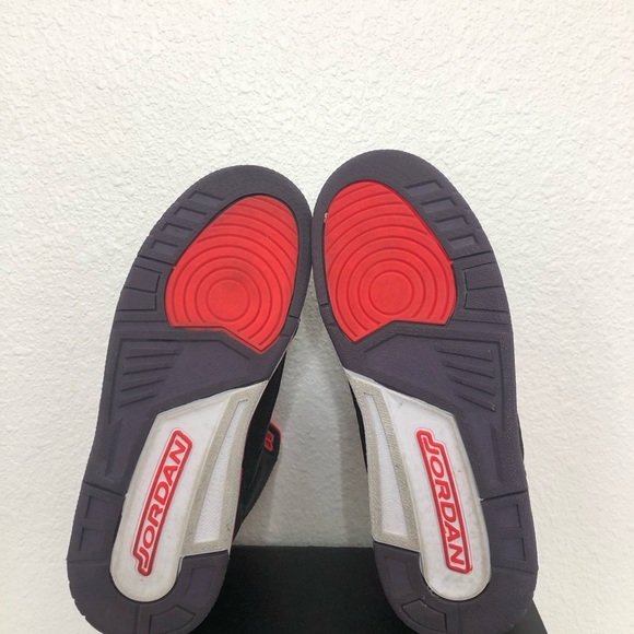 Air Jordan’s retro 3 - Picture 3 of 4